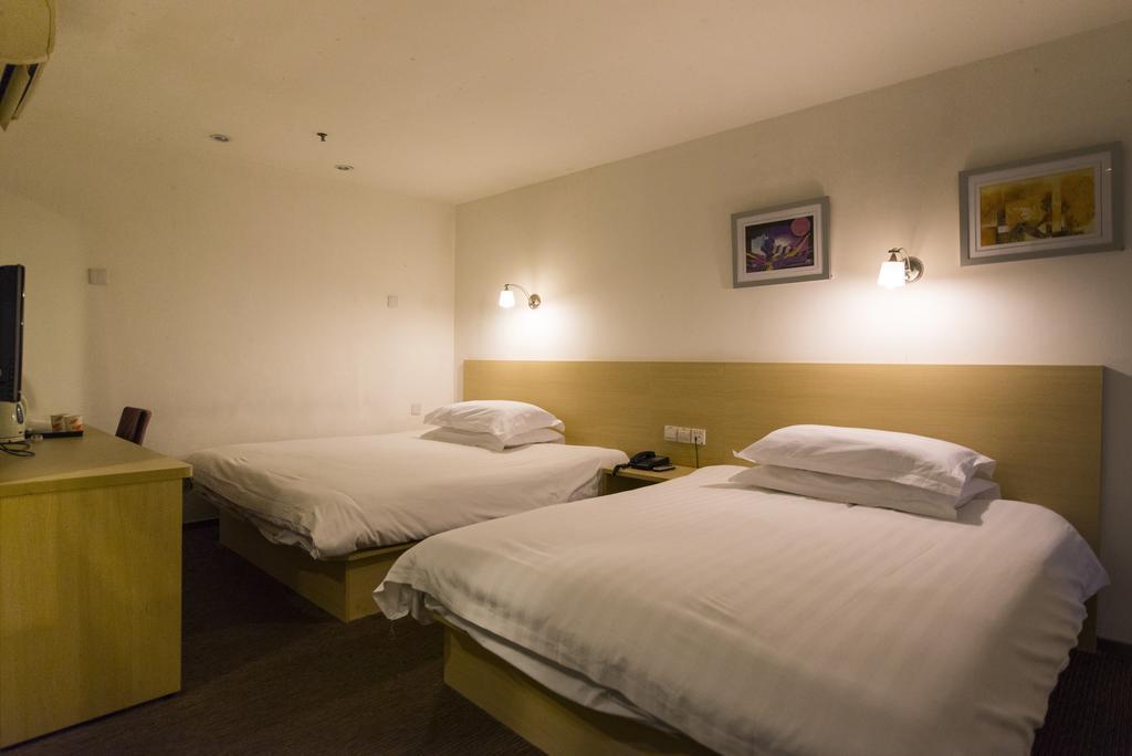 Motel Shanghai Hongqiao Beixinjing Metro Station Tianshan Road Extérieur photo