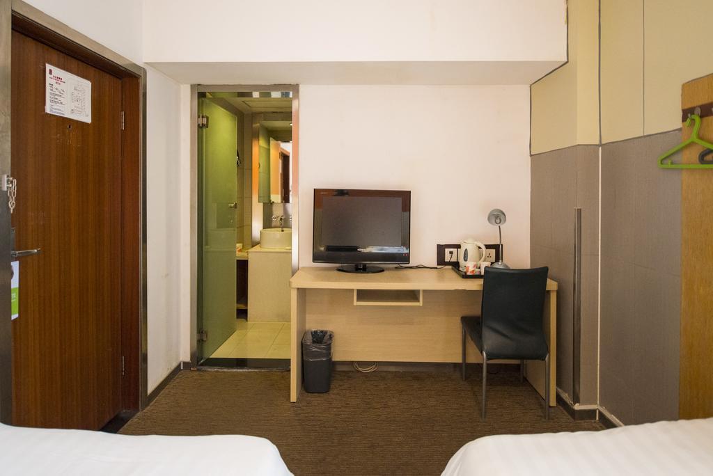 Motel Shanghai Hongqiao Beixinjing Metro Station Tianshan Road Extérieur photo